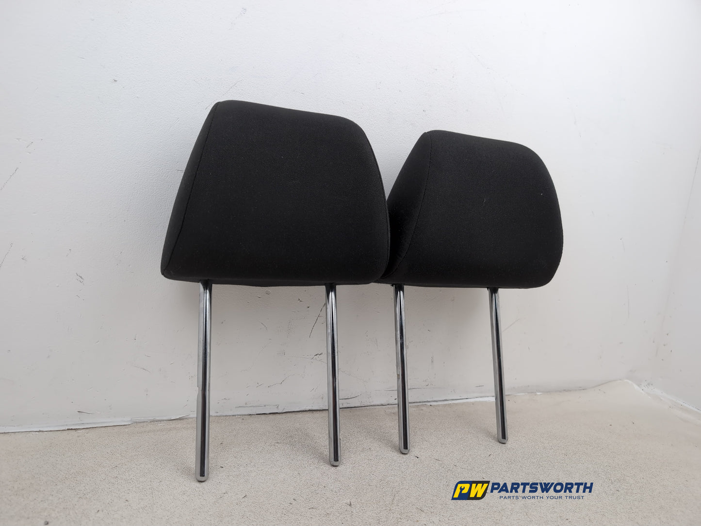 Headrest Front Pair 3