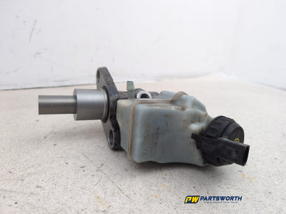 Brake Master Cylinder Assembly 3