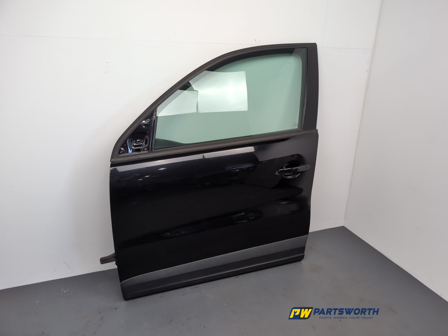 Door Front LH 3