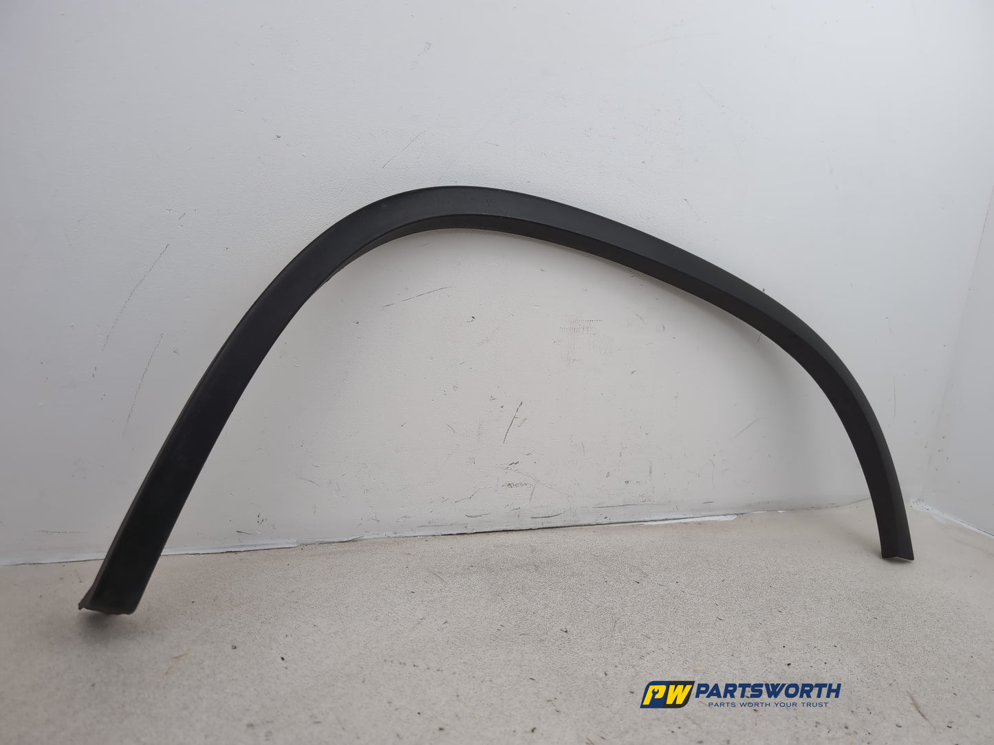 Moulding Wheel Arch Rear LH 3