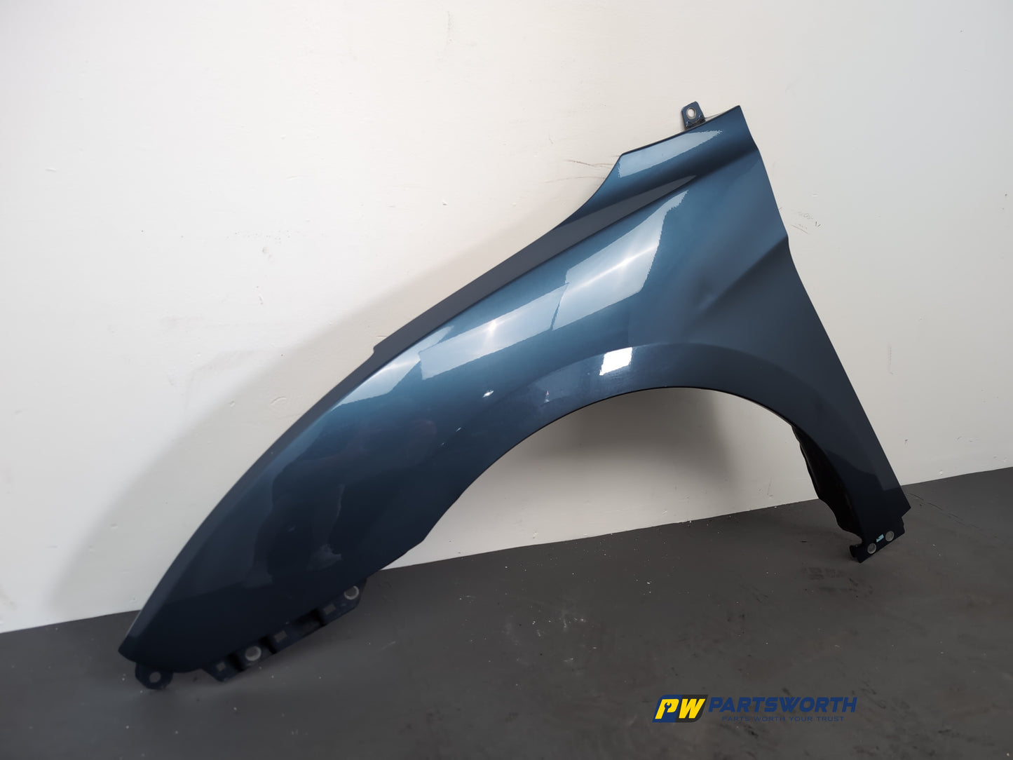 Wing Front LH 5