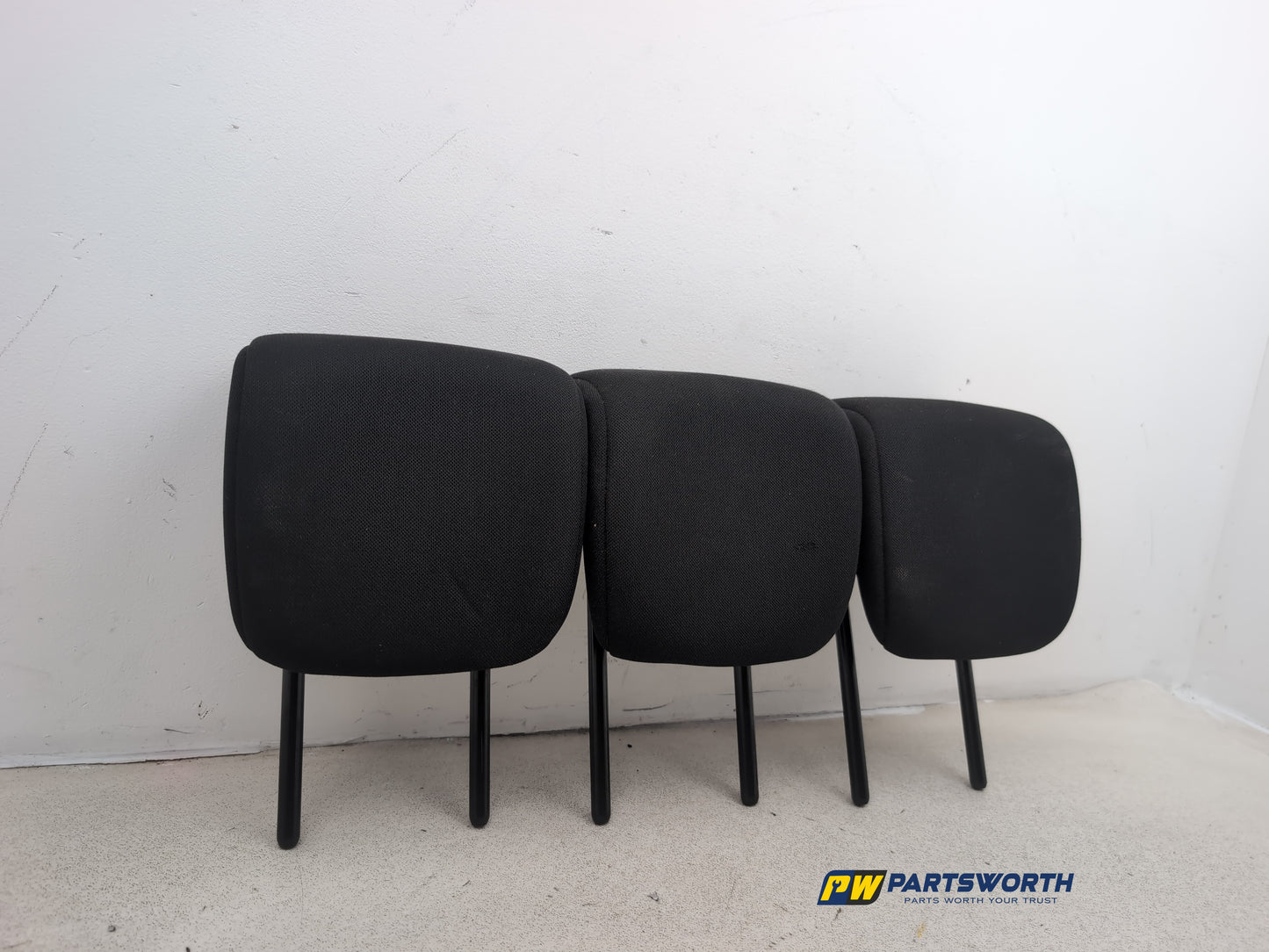 Rear Headrest 5