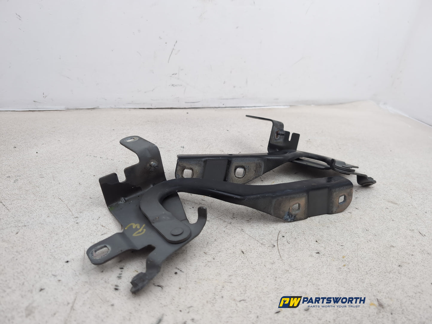Bonnet Hinges 6