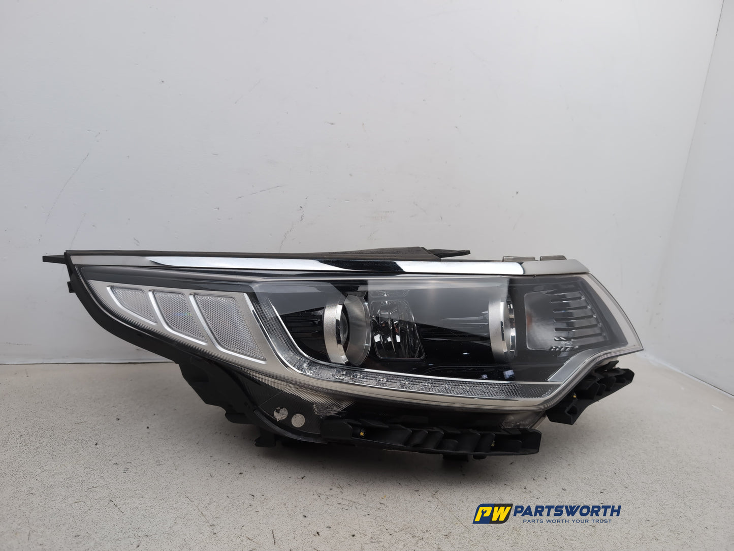 Headlamp RH 5