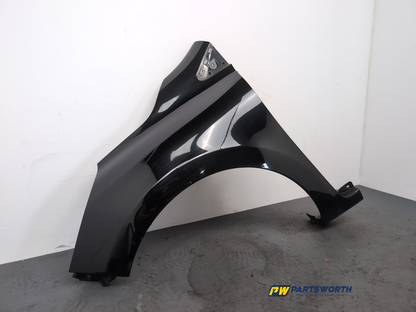 Wing Front LH 6
