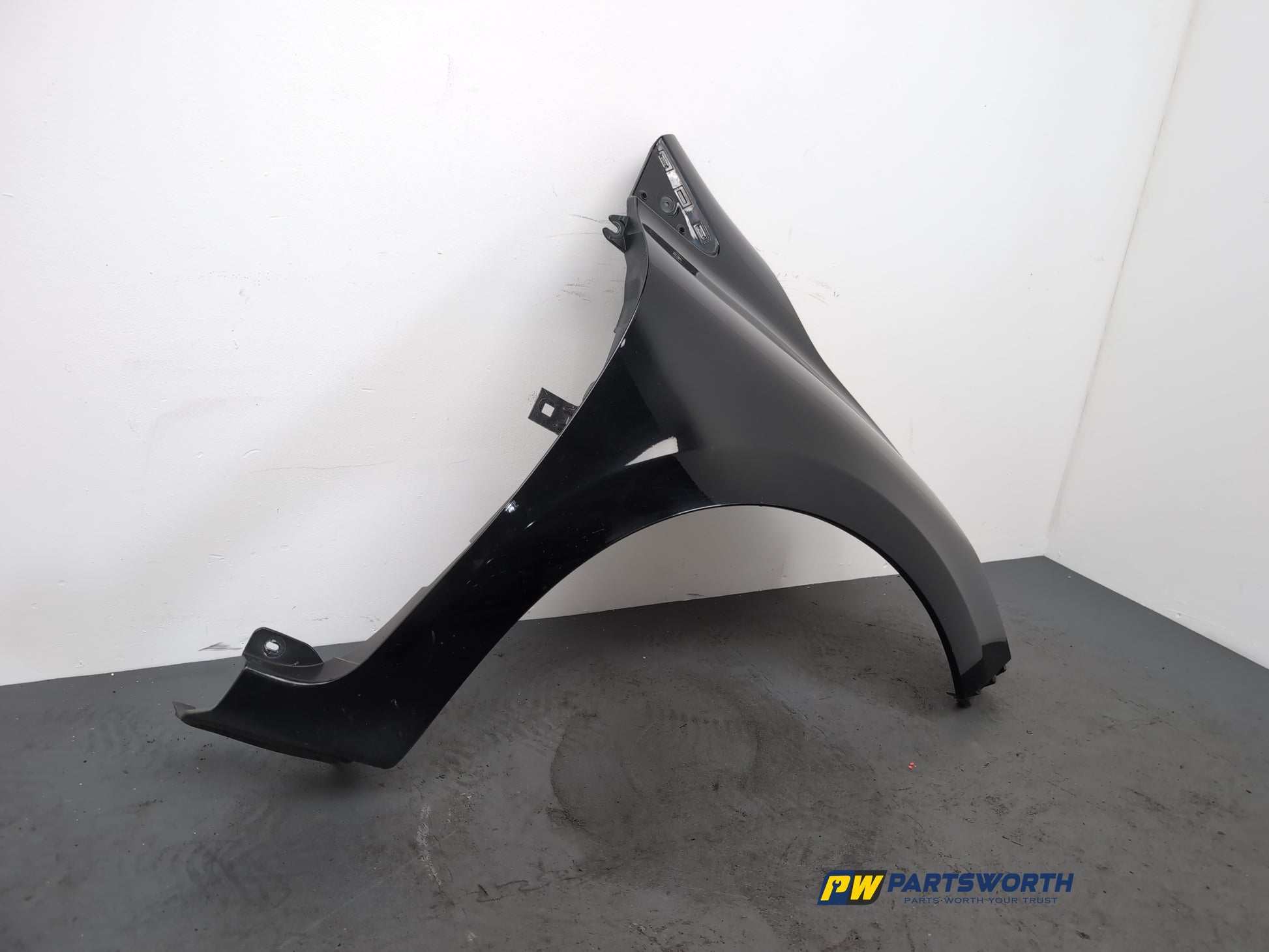 Wing Front RH 6