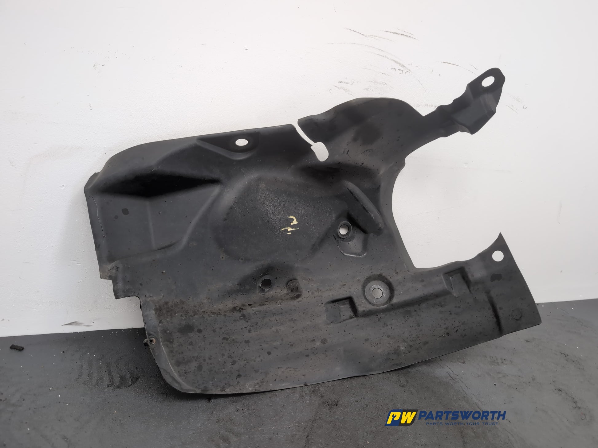 Moulding Wheel Arch Front LH 5