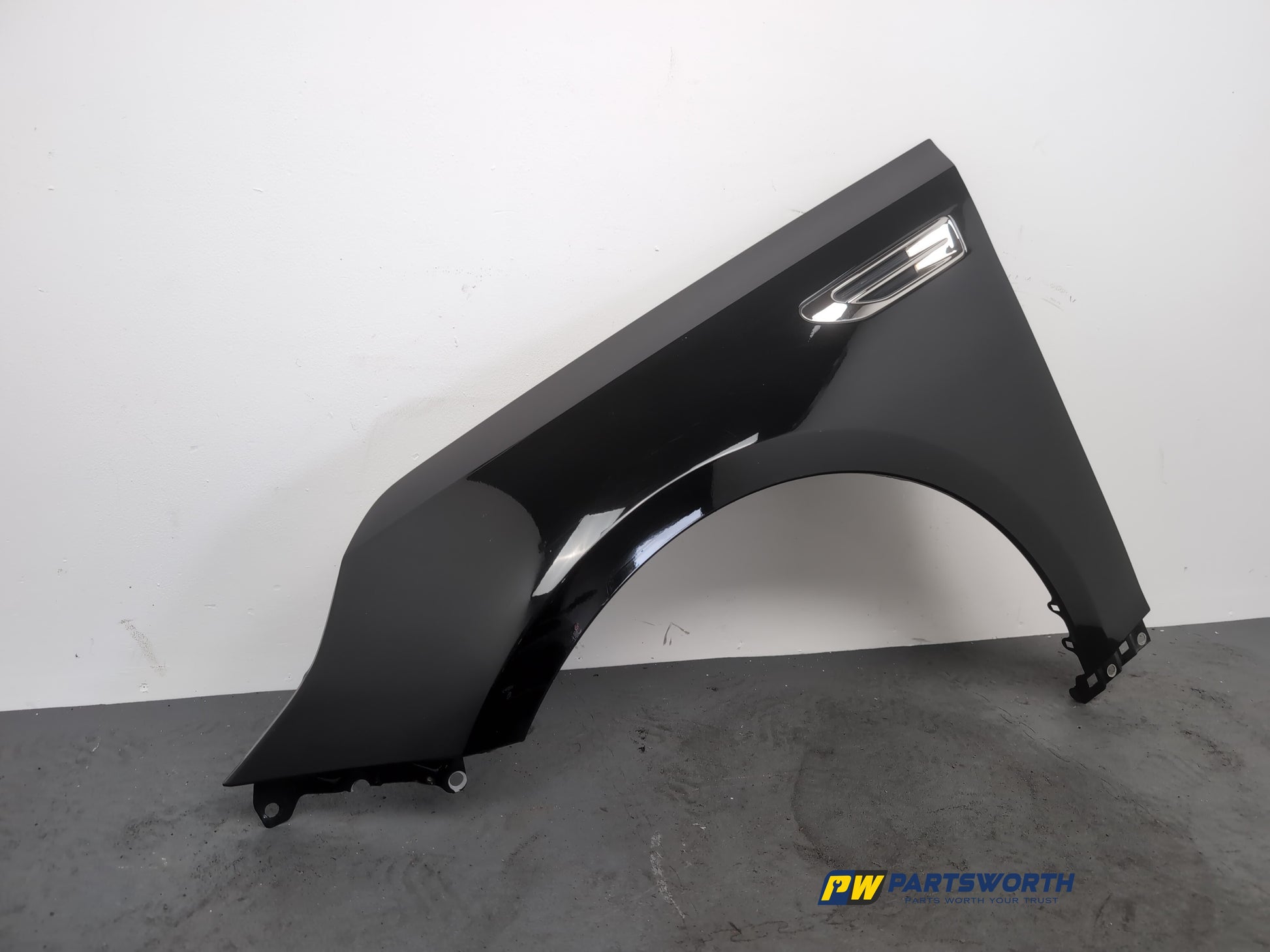 Wing Front LH 6