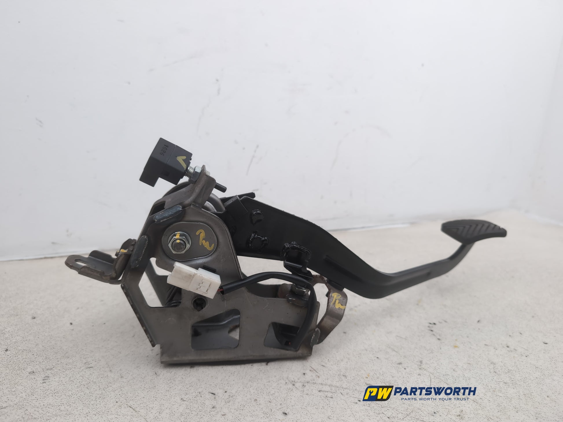 Pedal Brake and Clutch Assembly 6