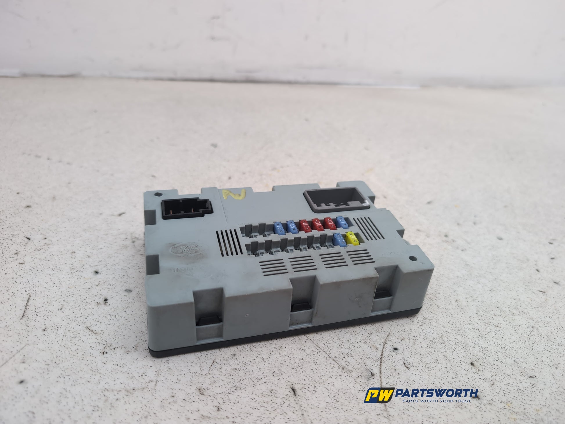 Fuse and Relay Box 1 3