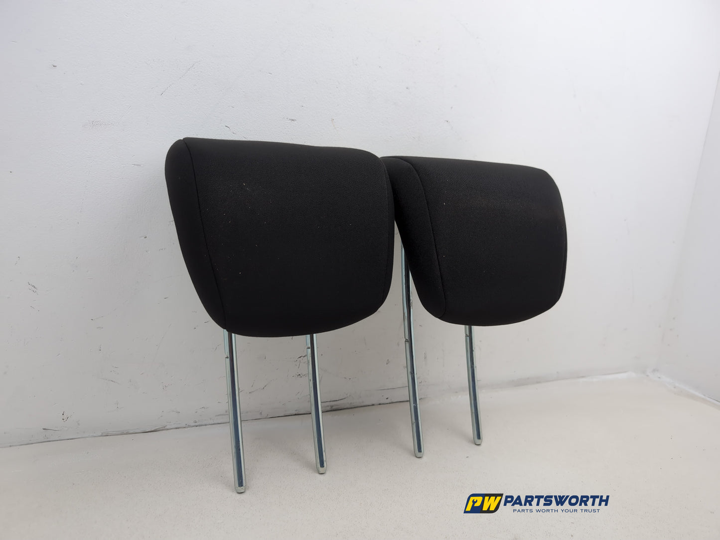 Rear Headrest 5