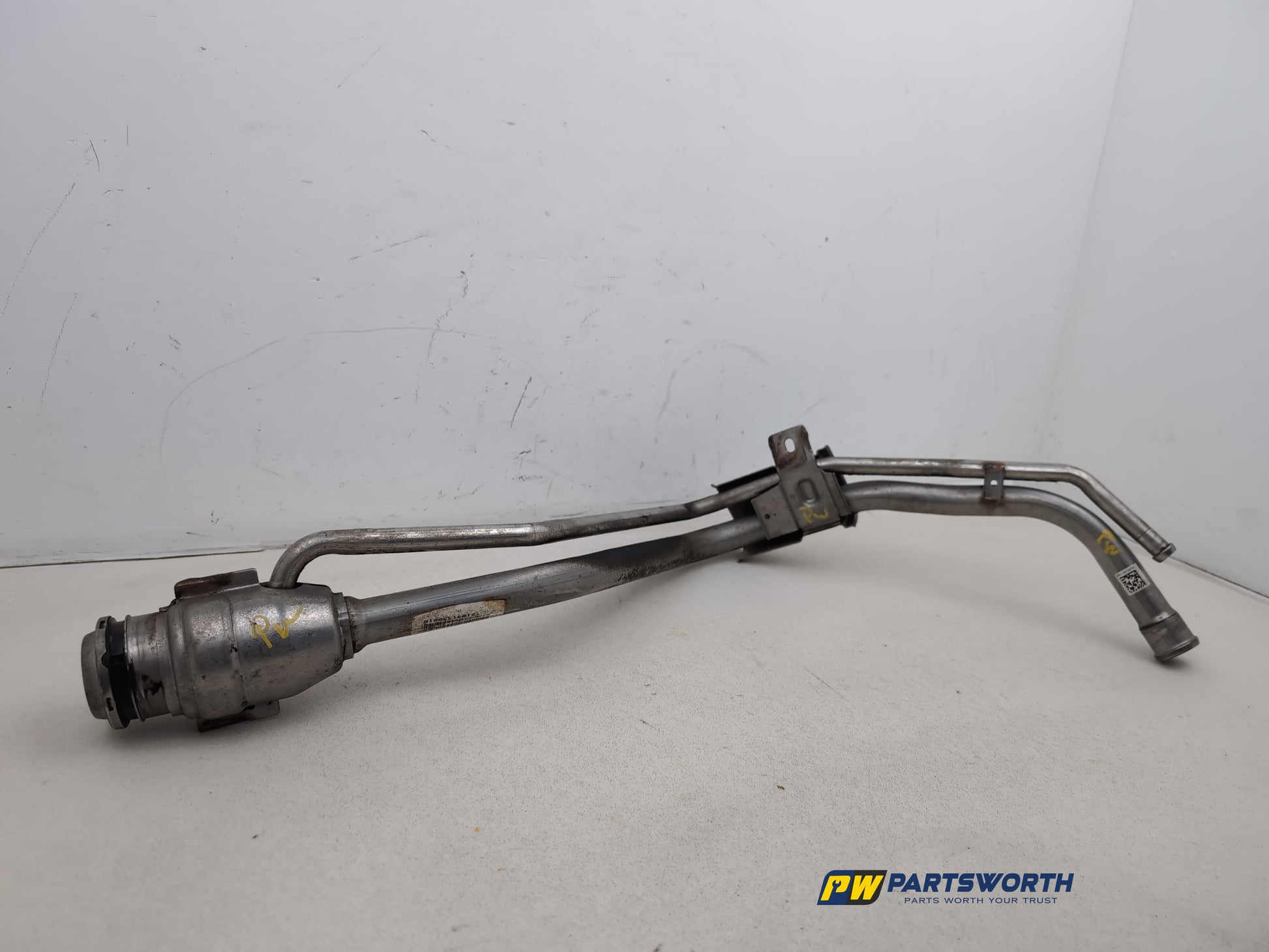 Fuel filler neck 5
