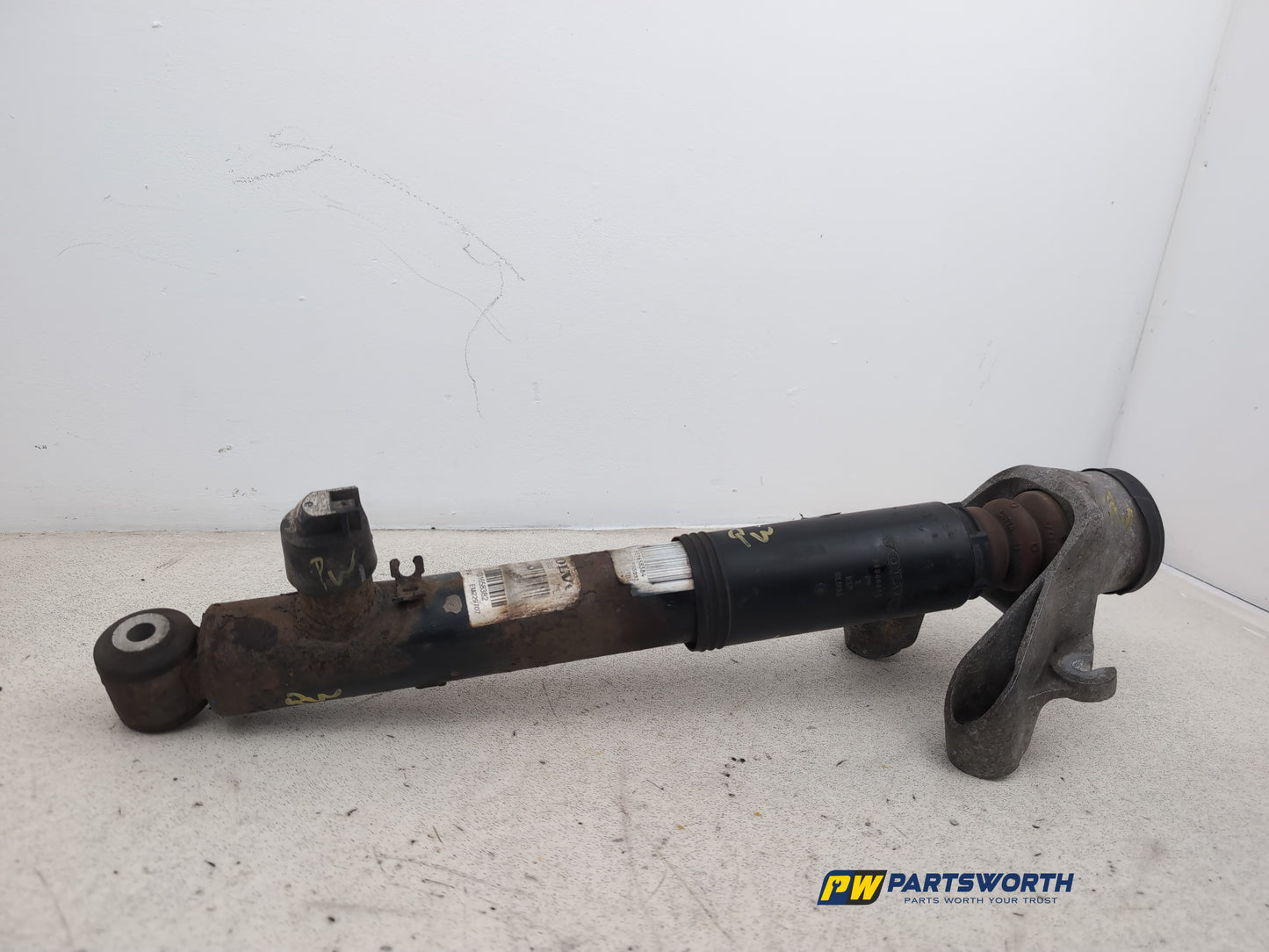 Shock Absorber Rear LH 6