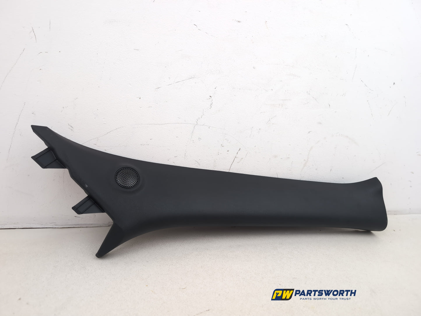 RH A Pillar Trim  5