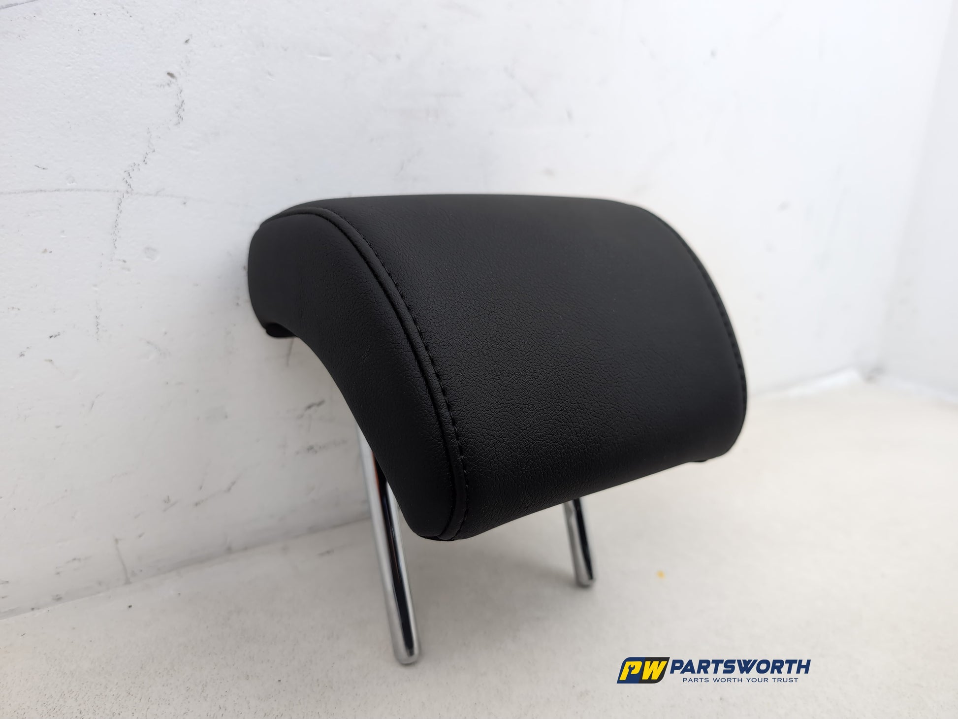 Rear Headrest 5