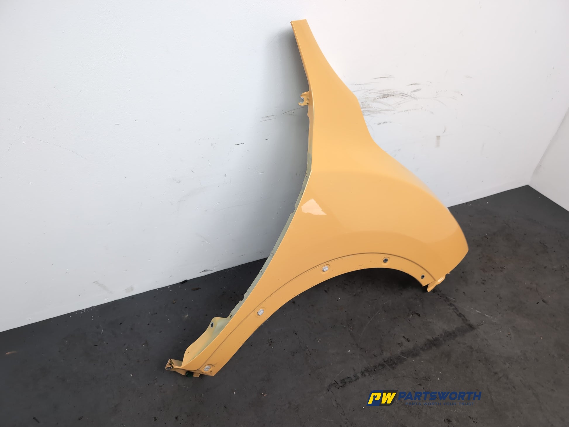 Wing Front RH 6