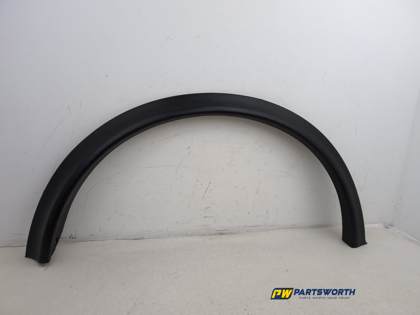 Moulding Wheel Arch Rear RH 5