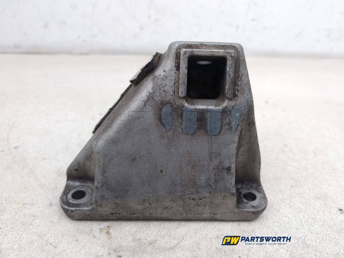 Engine Mounting Bracket 3