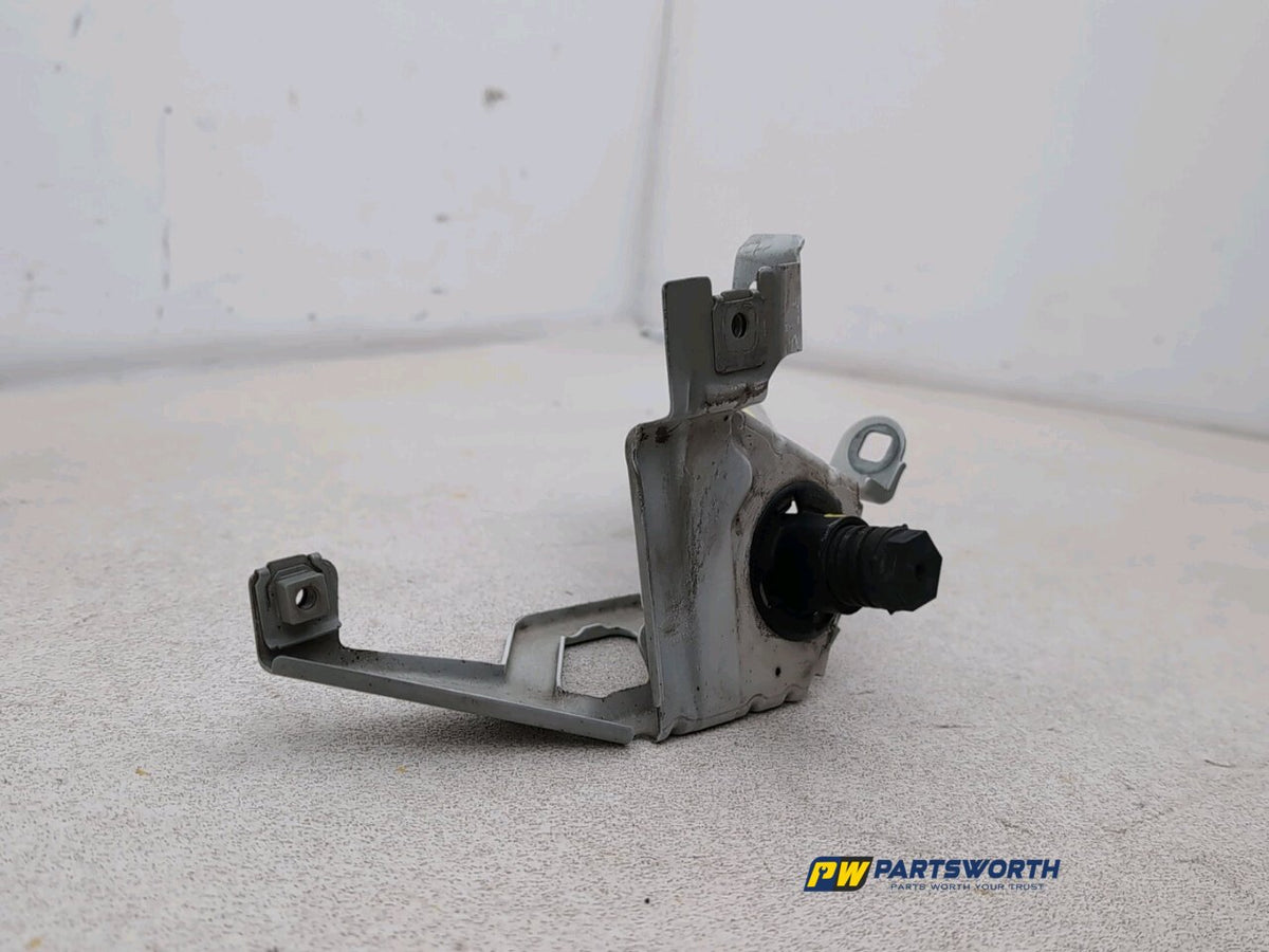 BMW 6 SERIES 640D M SPORT GRAN COUPE F13 FRONT LEFT WING BRACKET 2015-2018 3