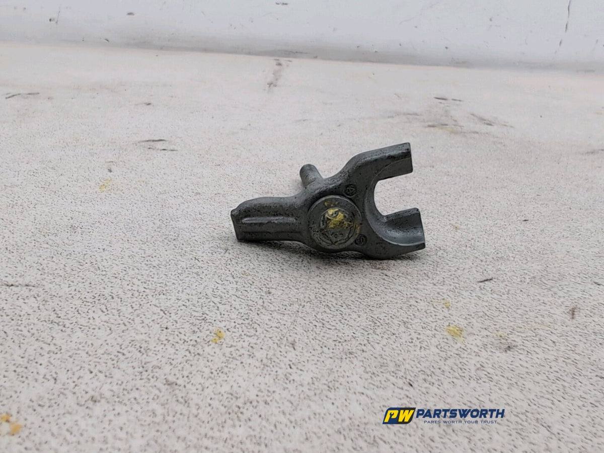 BMW 6 SERIES 640D M SPORT GRAN COUPE F13 FUEL INJECTOR BRACKET 8578607 2012-2018 3