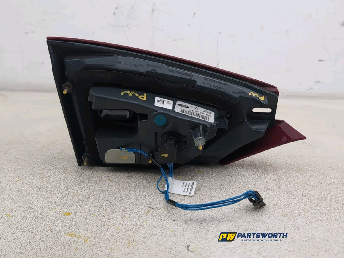 FORD MONDEO ZETEC CD391 MK5 SALOON REAR INNER LIGHT ASSEMBLY RIGHT 2019-2022 3