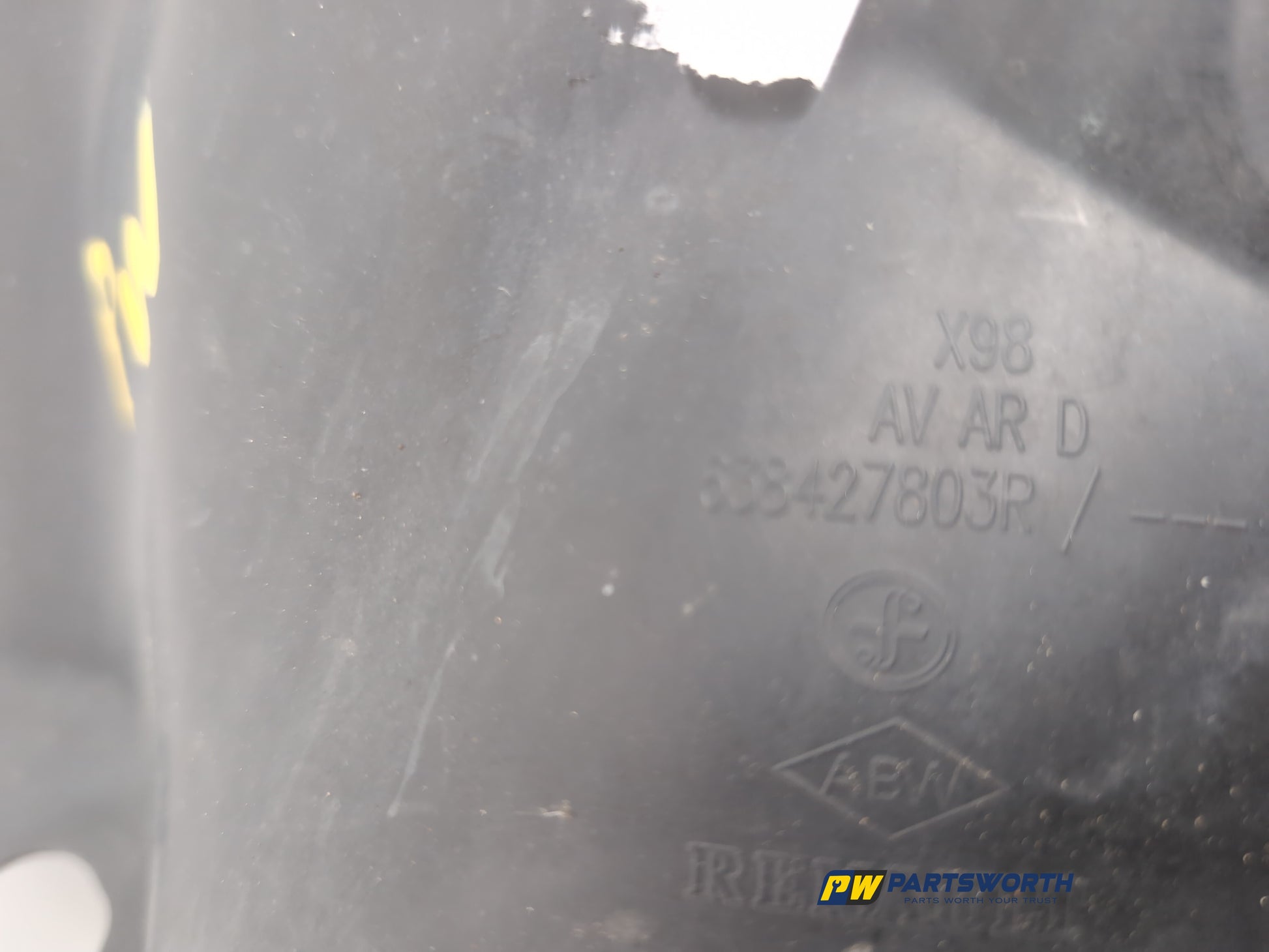 Moulding Wheel Arch Front RH 13
