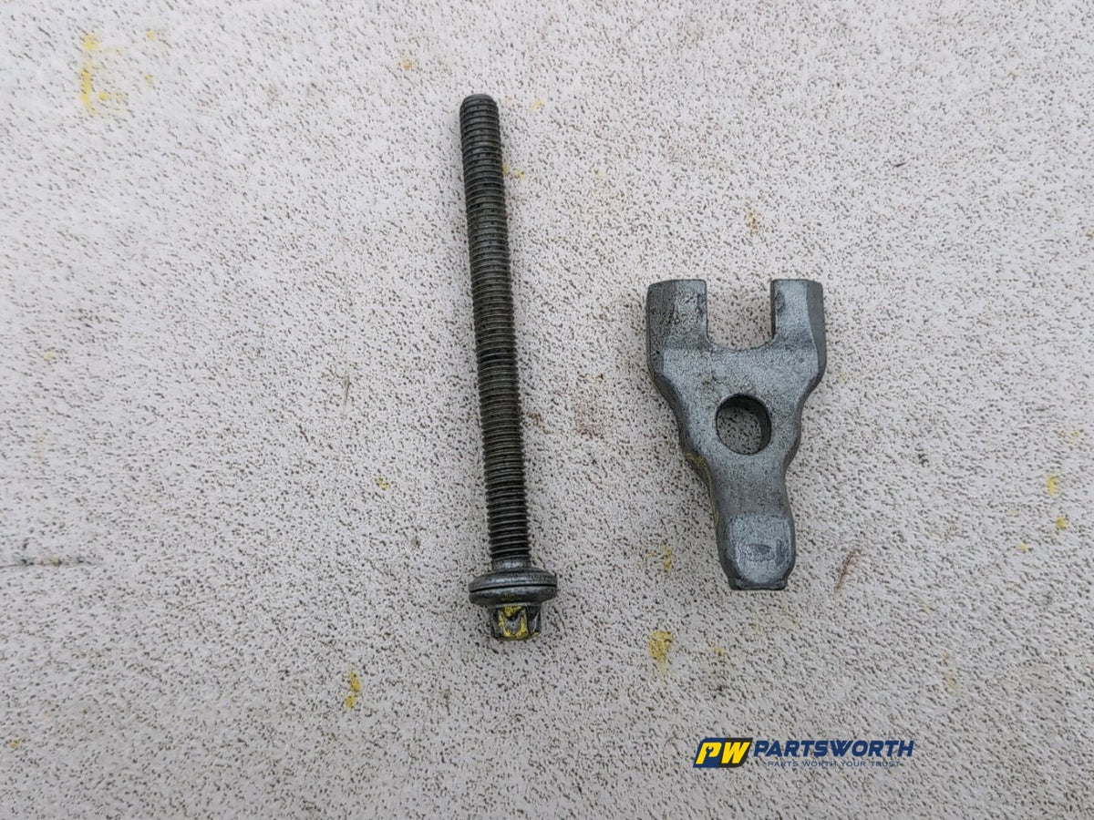 BMW 6 SERIES 640D M SPORT GRAN COUPE F13 FUEL INJECTOR BRACKET 8578607 2012-2018 6