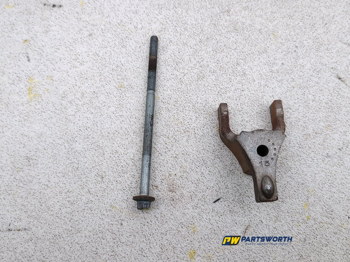 JAGUAR XE PORTFOLIO D AUTO X760 2.0L DIESEL FUEL INJECTOR CLAMP G4D36K540AC X1 6
