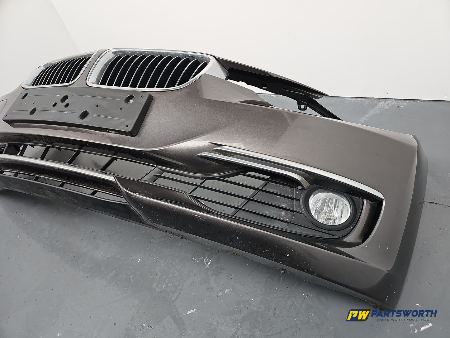 Bmw 3 Series F30 F31 Front Bumper Brown B65 2012 2013 2014 2015 Pre-Lci - photo 3