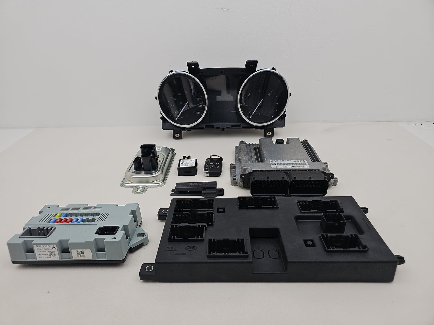 JAGUAR XE X760 2015-2019 Engine ECU Kit Automatic GX73-12C520-FAF Key Included