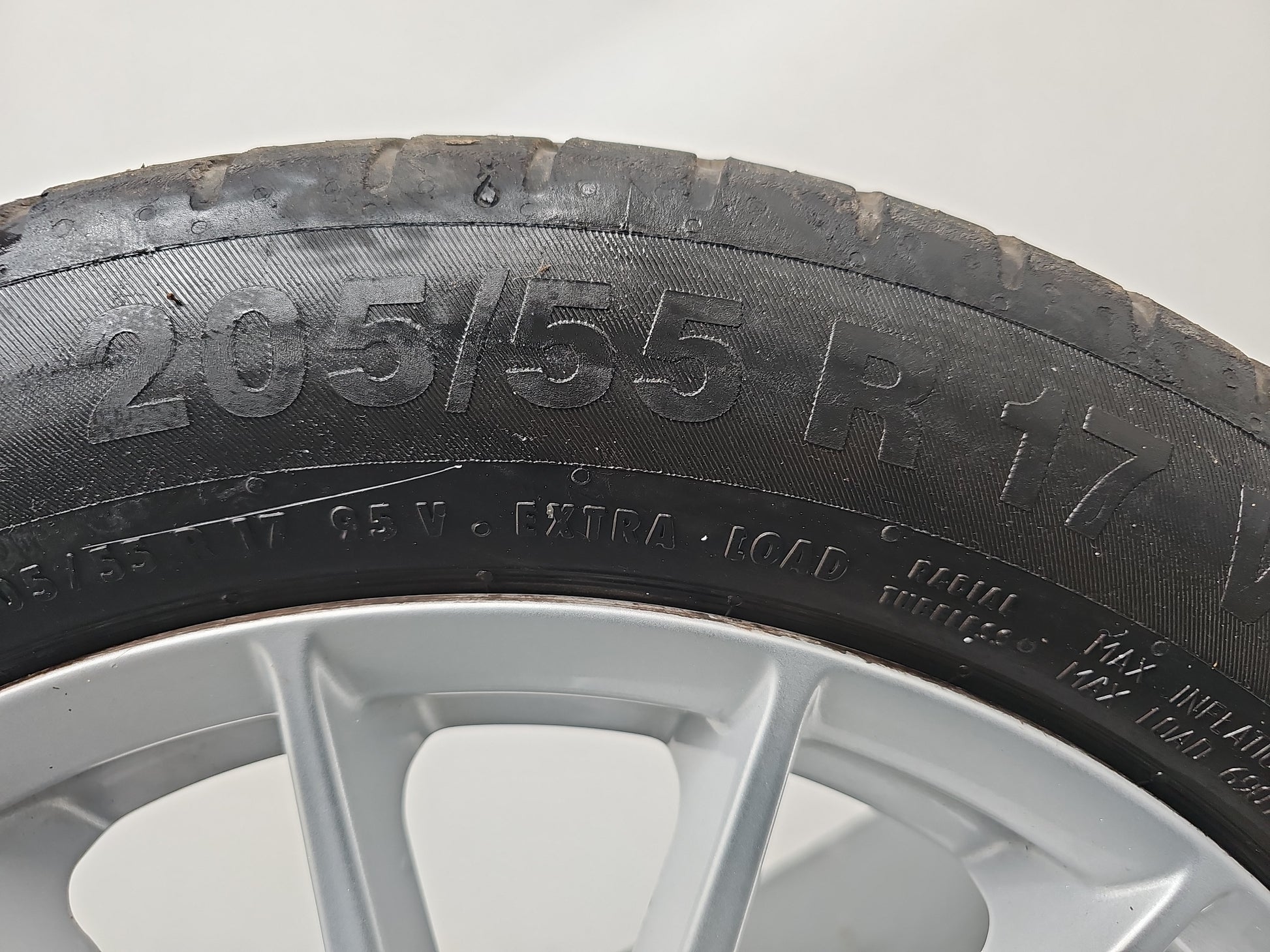 Jaguar Xe X760 17" Inch Alloy Wheel With Tyre 205/55/R17 Gx73-1007-Ta - photo 6