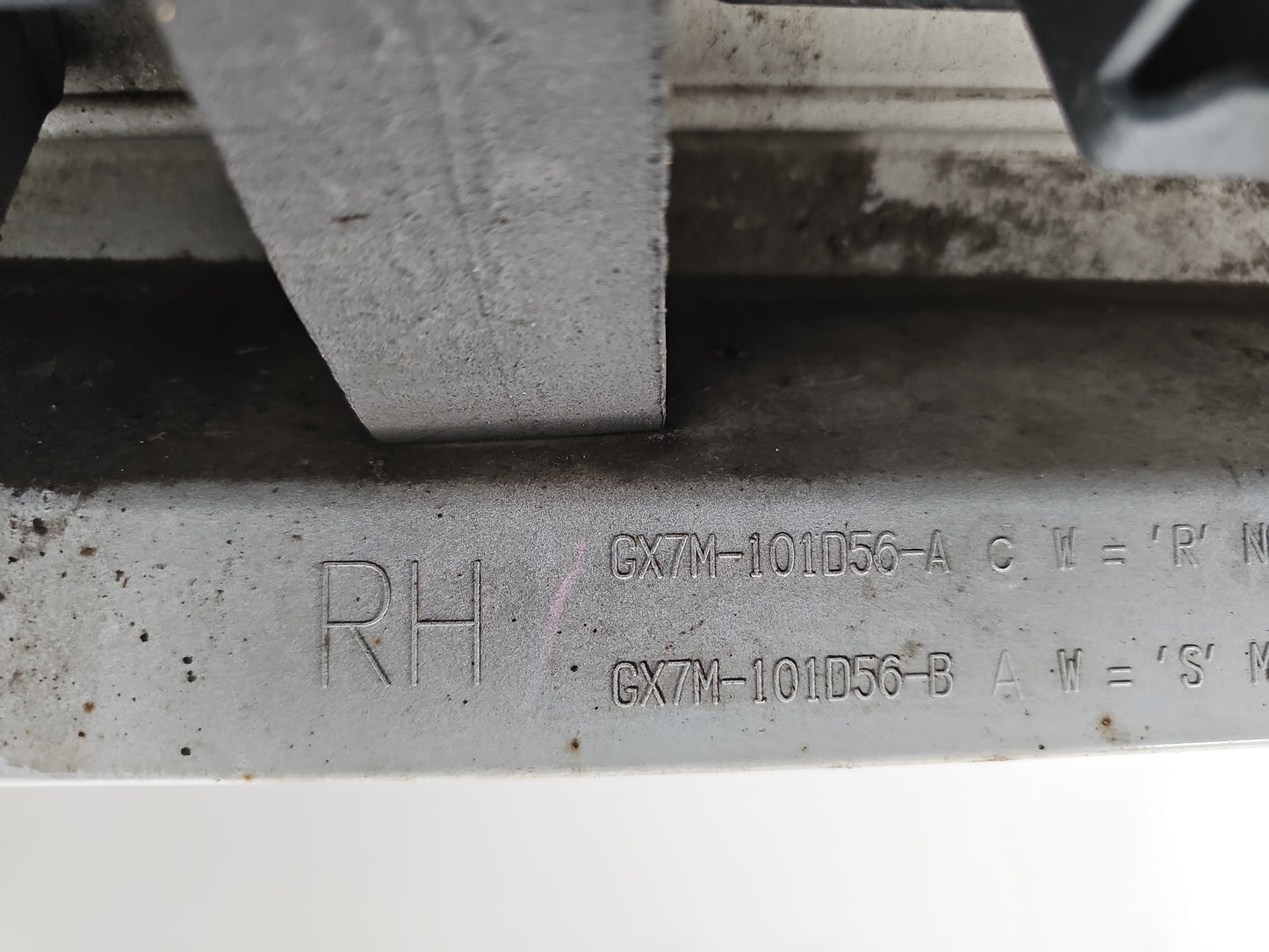 Side Skirt RH 6