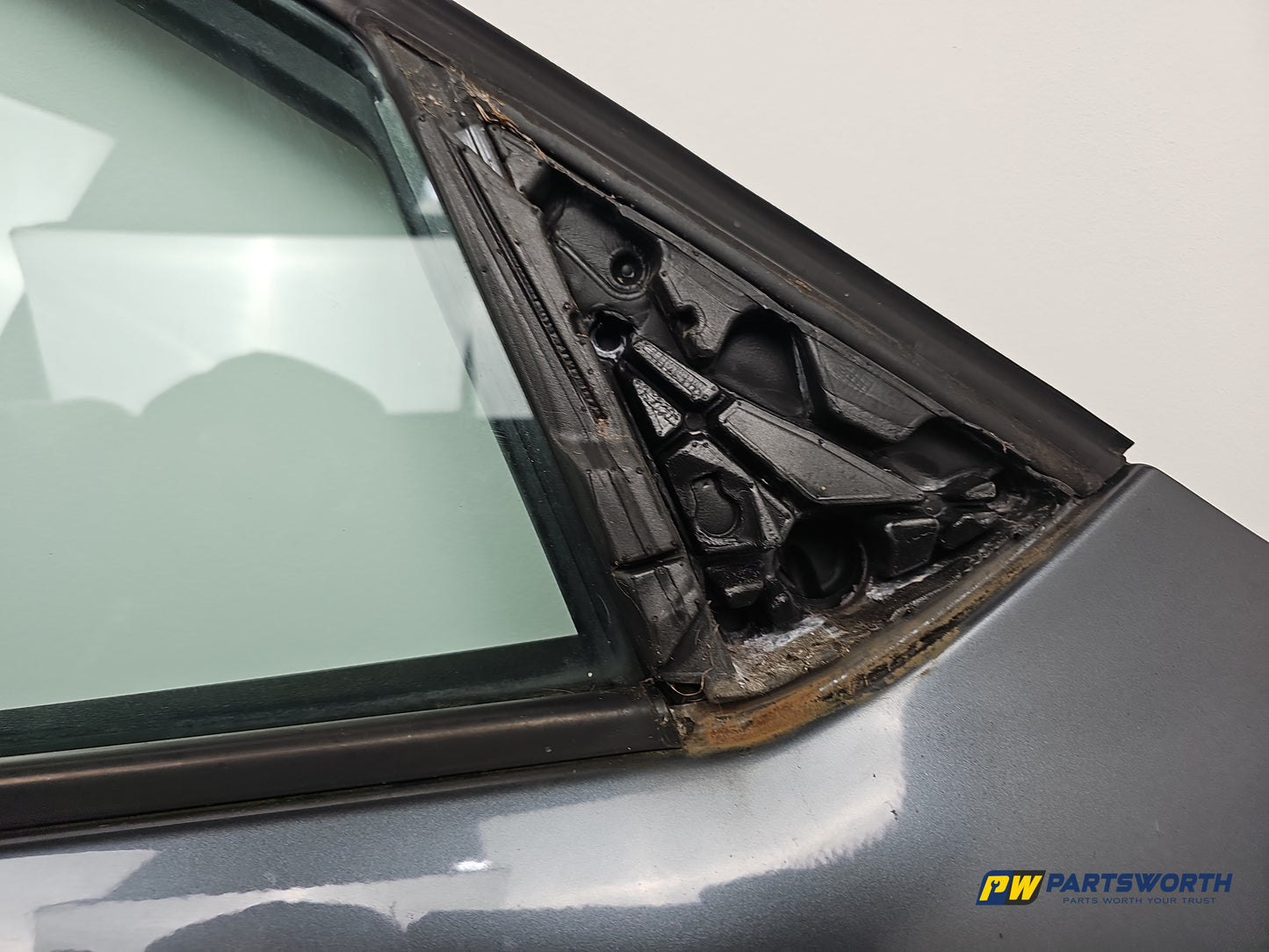 Door Front RH 6