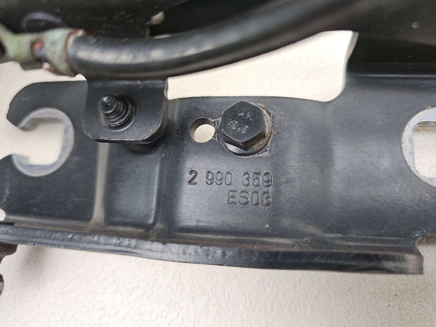 Bonnet Hinges 6