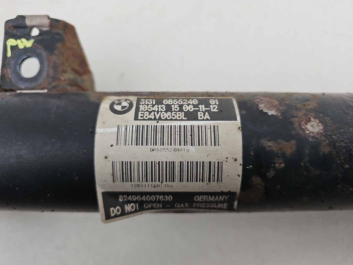 FRONT RIGHT SUSPENSION LEG STRUT HUB 6