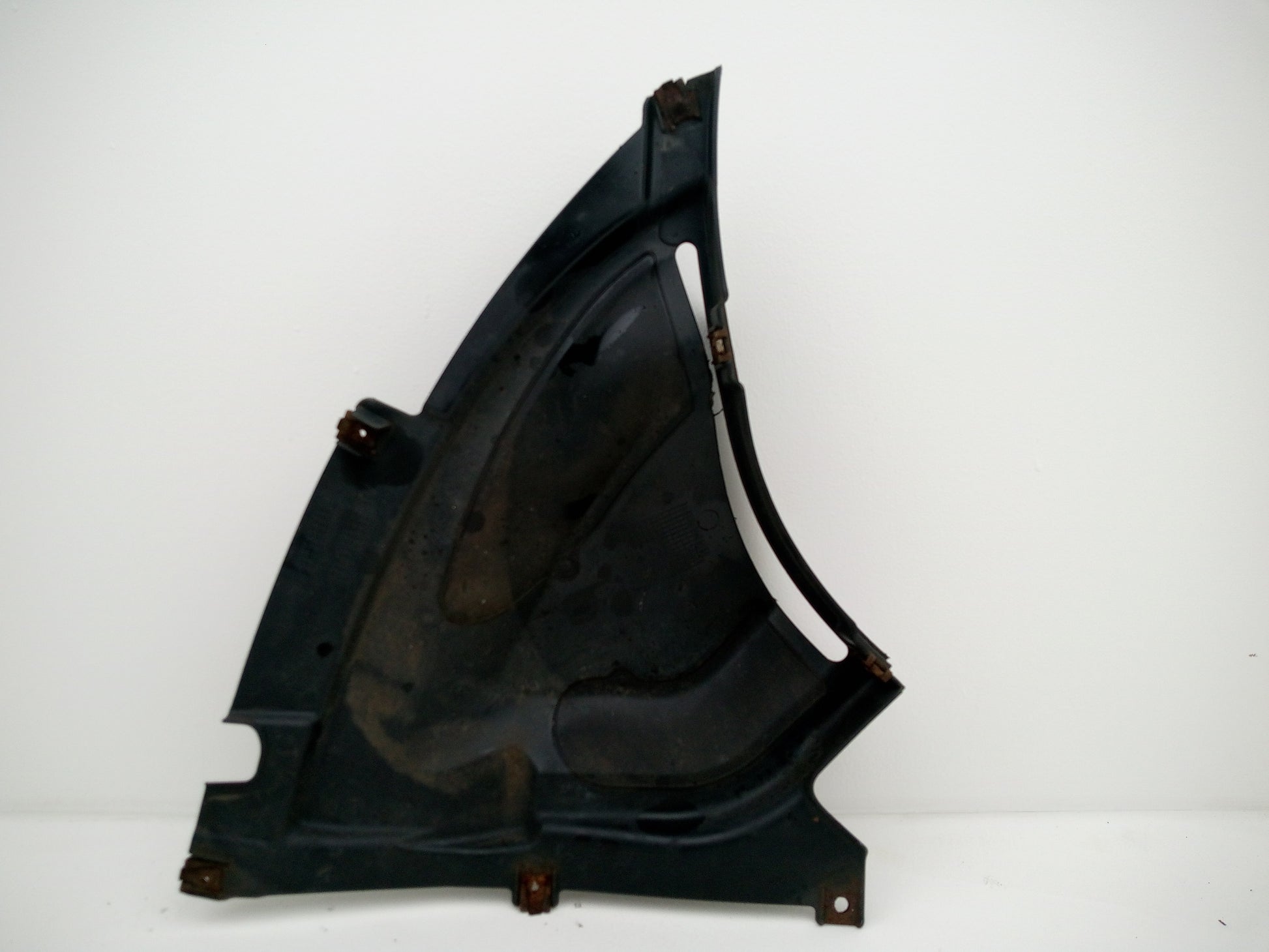 Wheel Arch Inner Trim Front RH 6