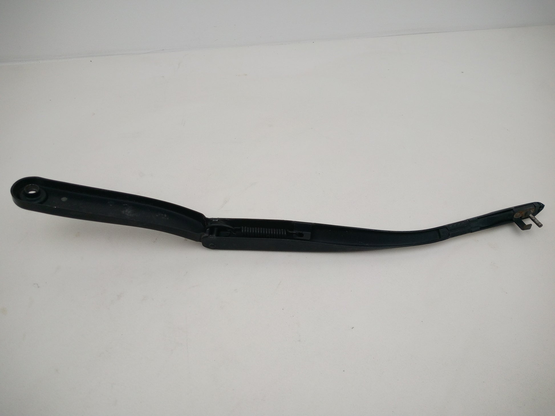 Wiper Front Arm RH 6