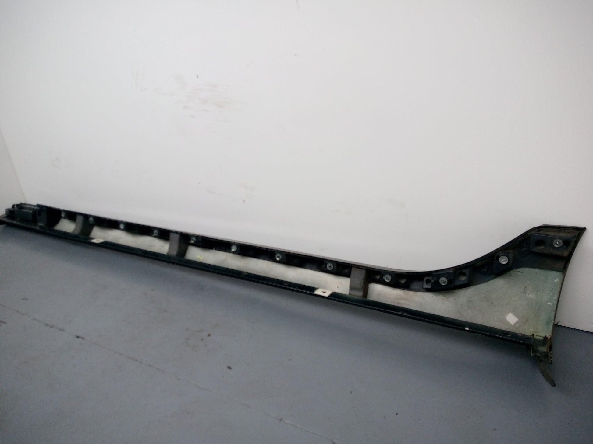 Side Skirt RH 6