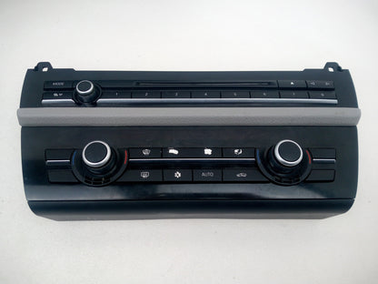Radio - DAB/CD Player, Display screen + Facia  5