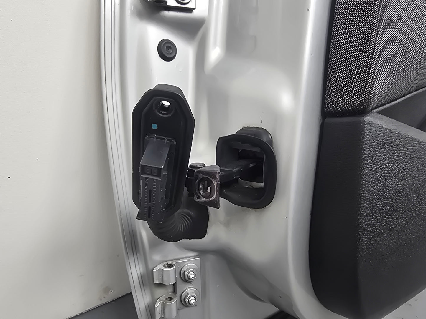 Door Front RH 12