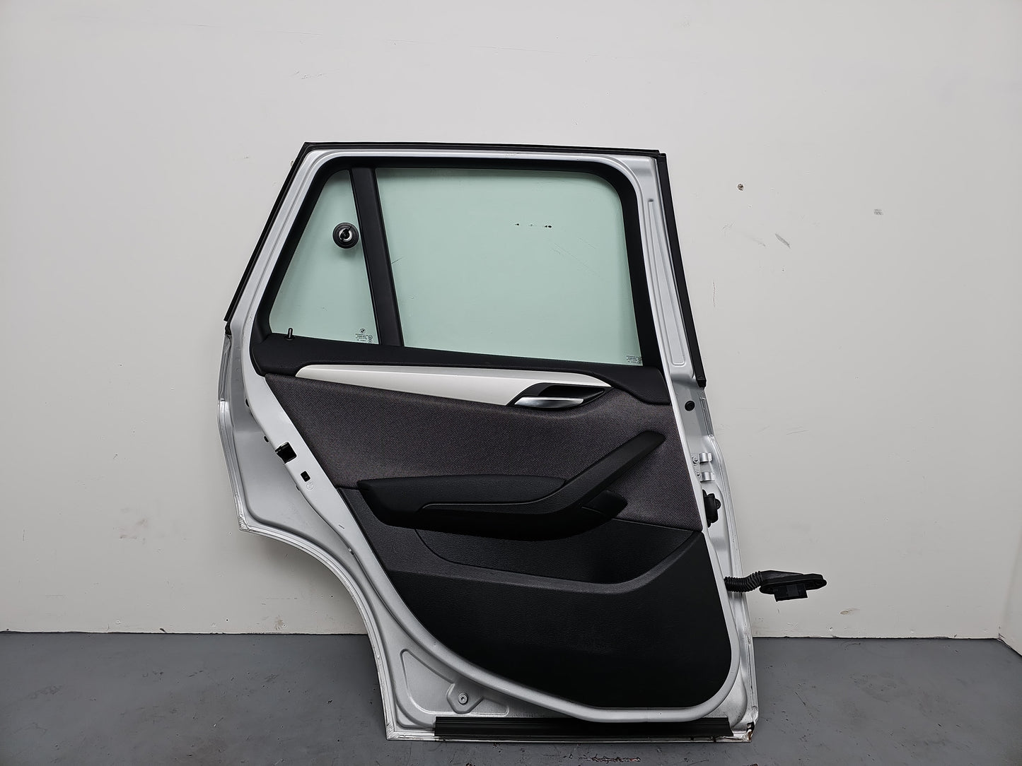 Door Rear LH 6