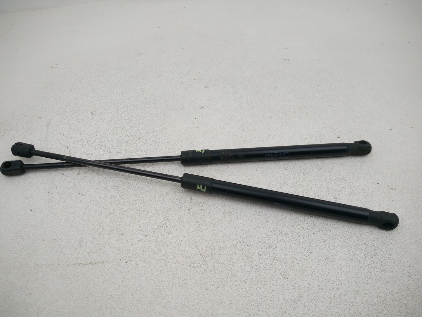 Tailgate Lift Handle 6
