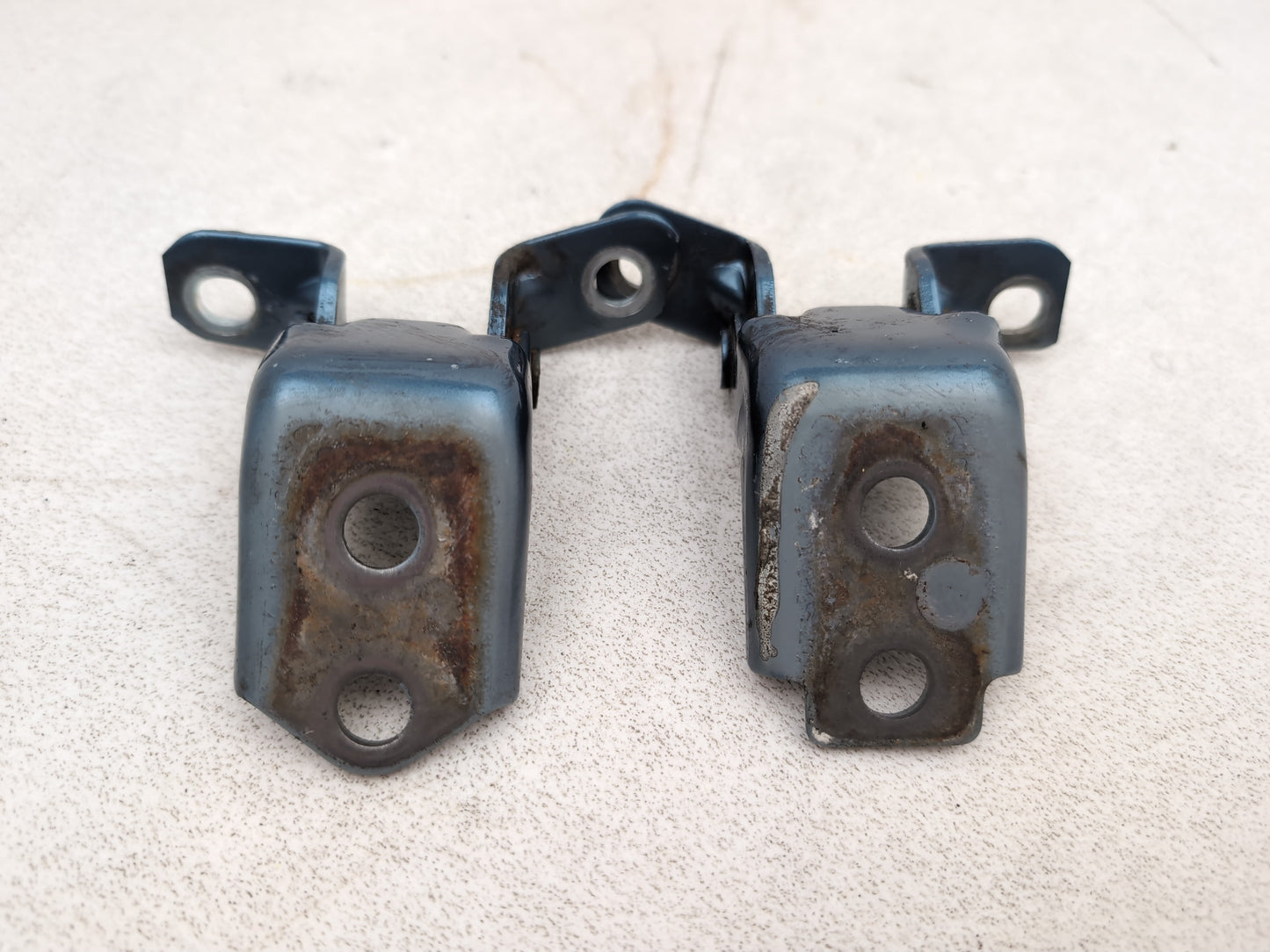 RH Front Door Hinge Pair  6