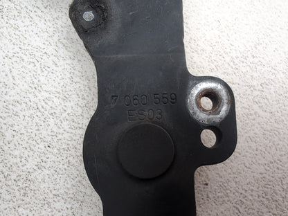 Bonnet Hinges 6