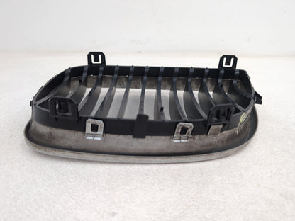 Grille Front 6