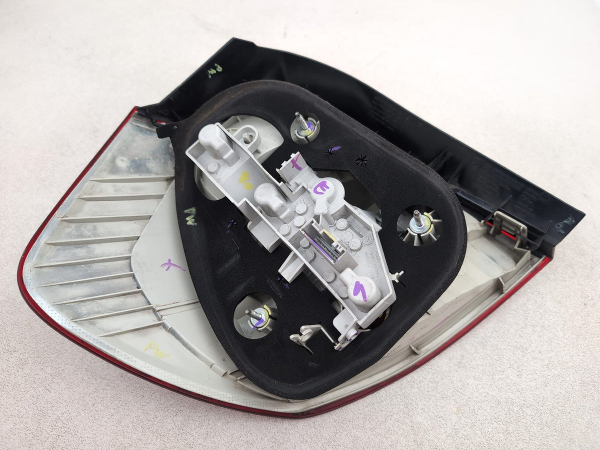 Lamp Assembly Rear RH 6