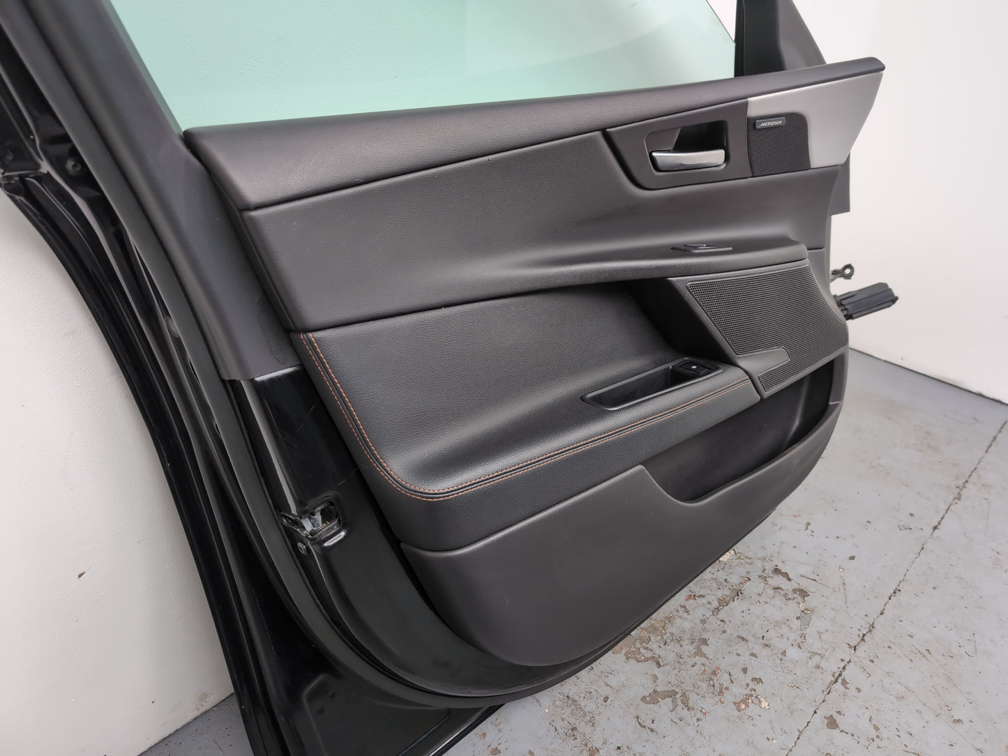 Door Front LH 11