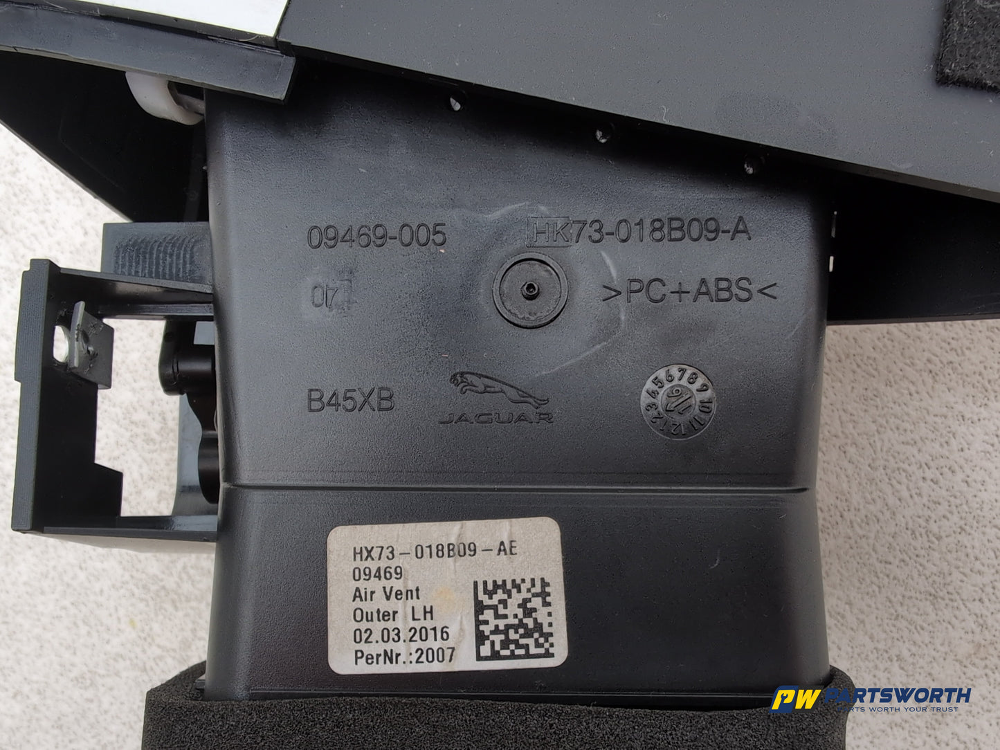 Facia Vent LH 6