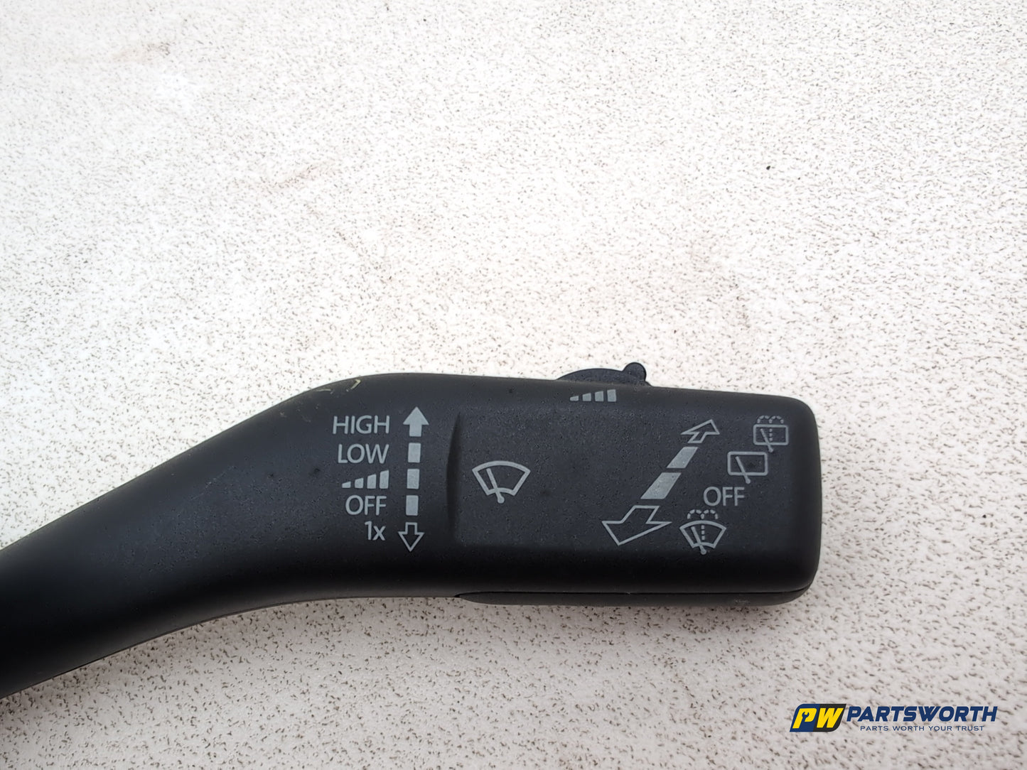 Wiper Stalk, Cruise Control, Gear Selector Stalk  6