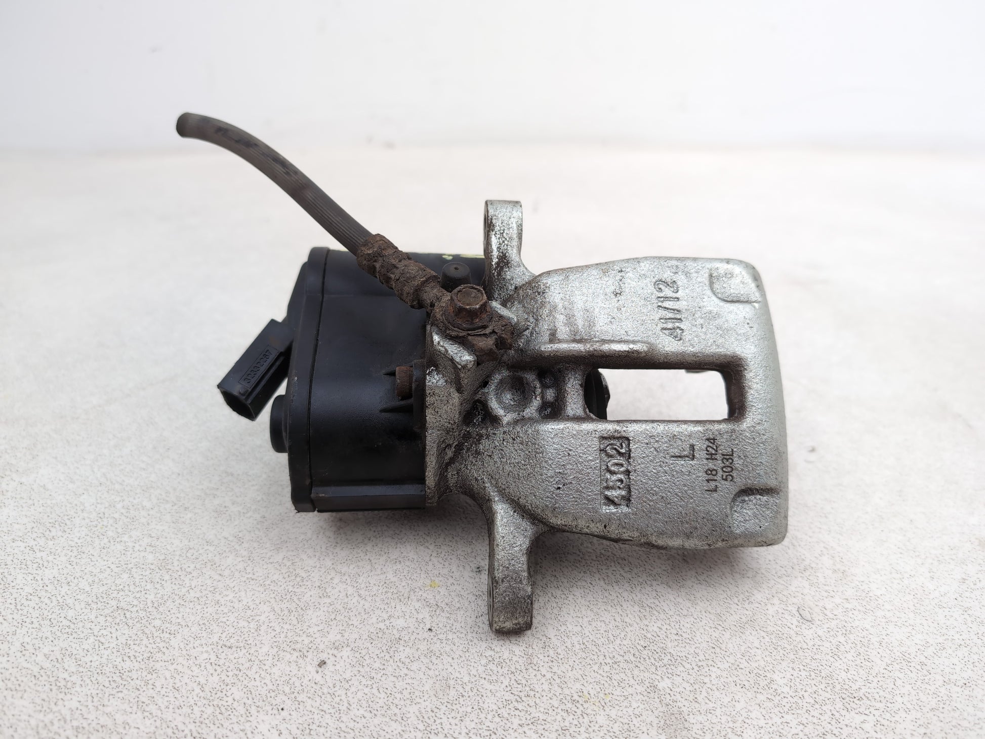 Brake Rear Caliper RH 2